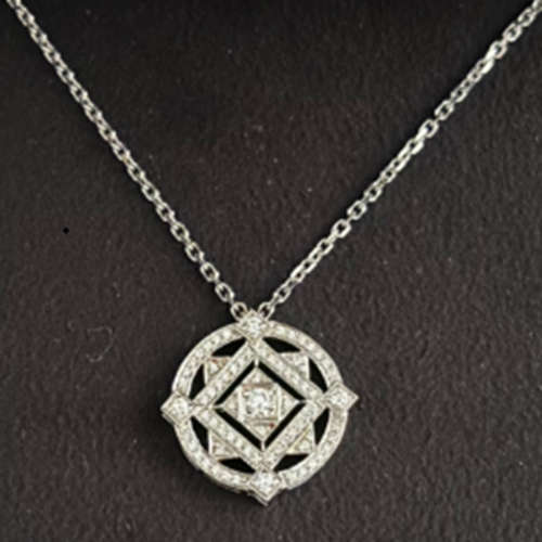 カルティエ インドミステリューズネックレス