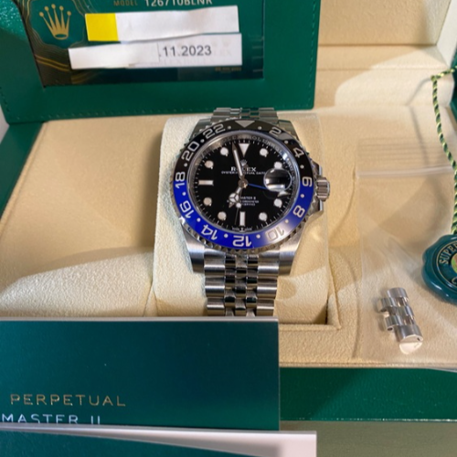ロレックス GMTマスター 126710blnq