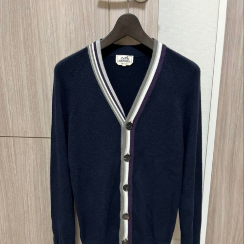 エルメス カーディガン アシンメトリーストライプ