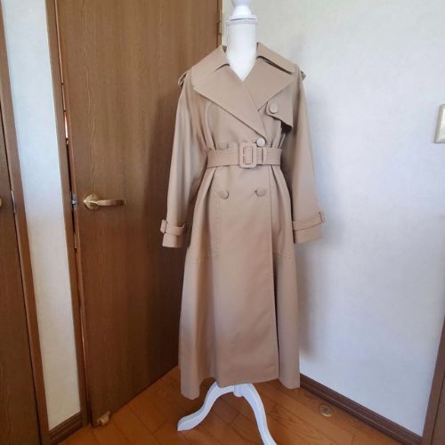 フェンディ　ベージュコットントレンチコート