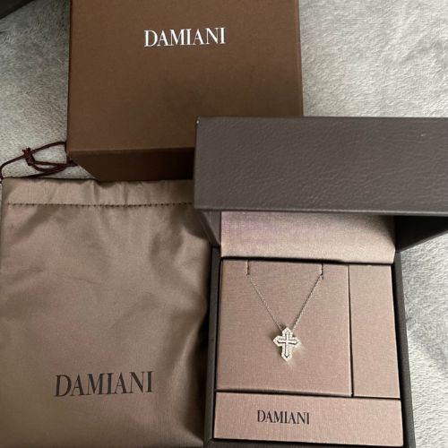 ダミアーニベルエポック･クラウンホワイトゴールド、ダイヤモンドネックレス