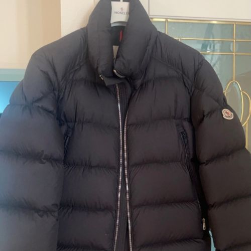 モンクレール POIRIER ダウンジャケット ブラック