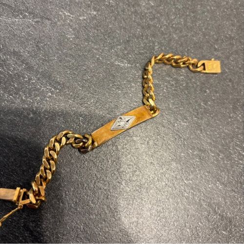 ゴールドブレスレット