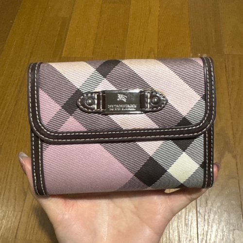 バーバリー 二つ折り財布