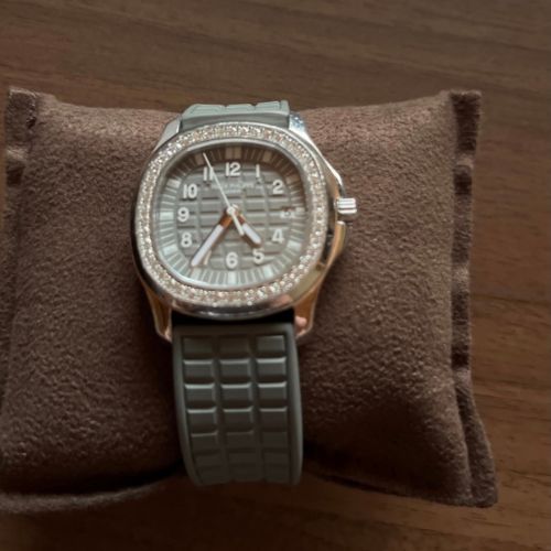 パテックフィリップ アクアノート 5067A-018