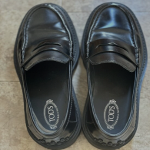 トッズ ローファー