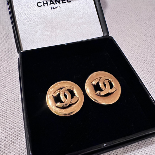 シャネル ゴールドメッキピアス