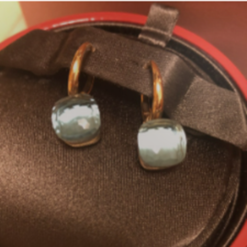 ポメラート　ピアス