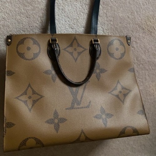 イヴィトン モノグラム