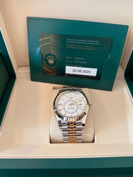 ロレックス スカイドゥエラー 33693