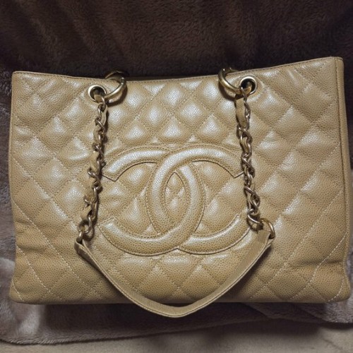 シャネル キャビアスキンチェーントートバッグ