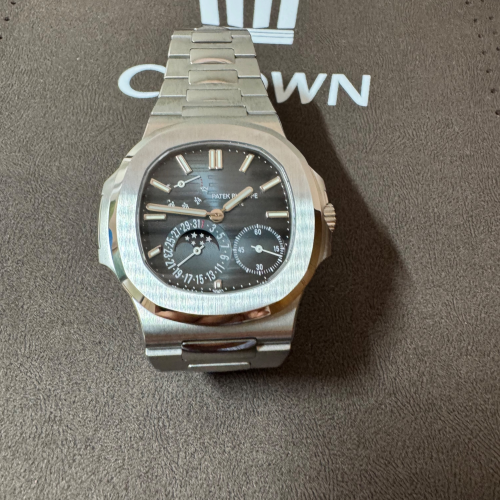 パテックフィリップ ノーチラス 16,000,000円