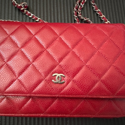 CHANEL マトラッセ　レッド　型番不明