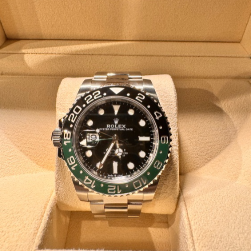 ロレックス GMTマスター 126720u