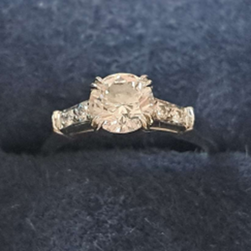 ハリーウィンストン エンゲージリング