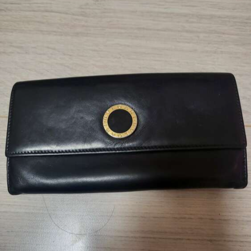 BVLGARI長財布