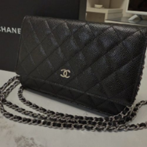 CHANELチェーンウォレット　キャビアスキン