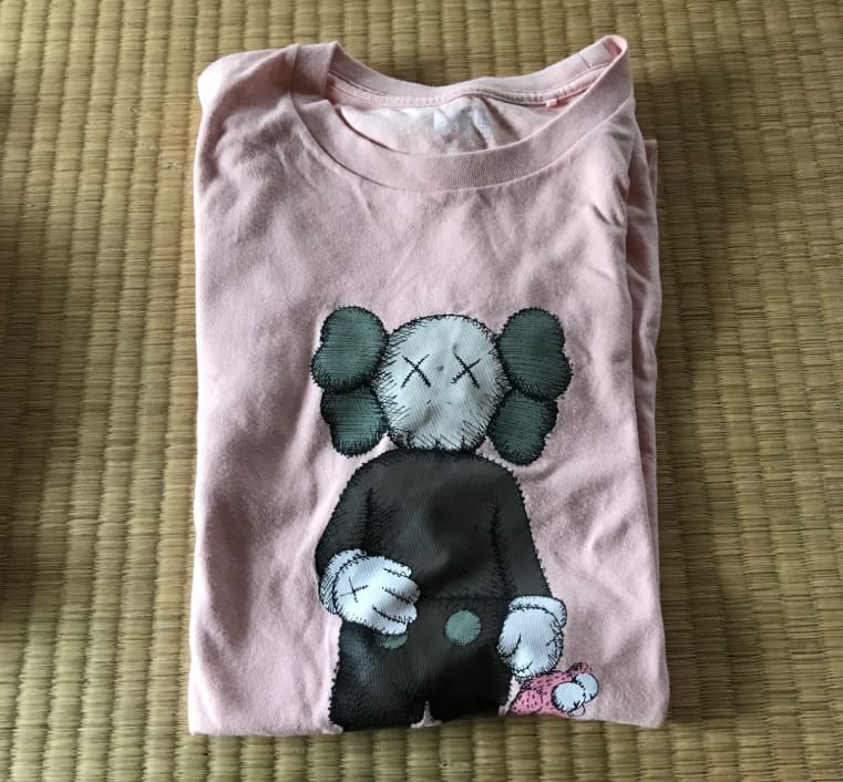 UNIQLO KAWS カウズ コラボ Tシャツ 半袖 UT 白 ホワイト XLサイズ