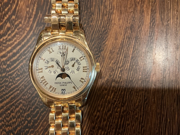 パテックフィリップ パーペチュアルカレンダー