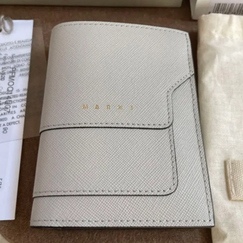 マルニ　バイフォールドウォレット