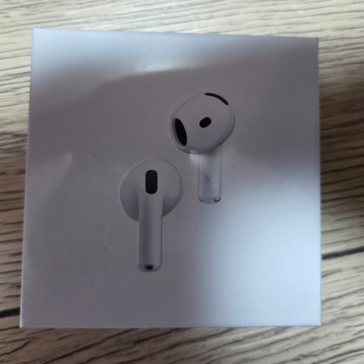 AirPods4
