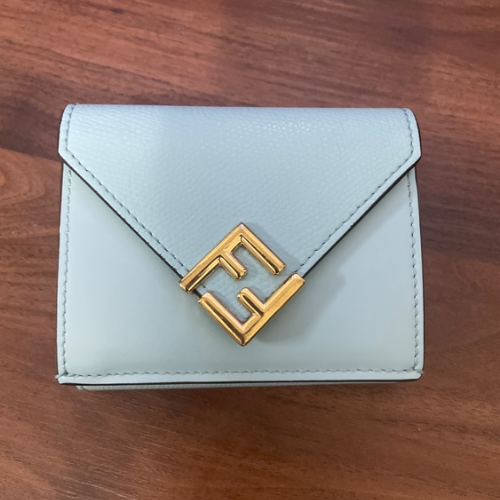 フェンディ財布