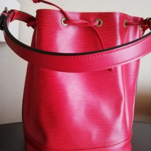 ルイヴィトンエピノエ