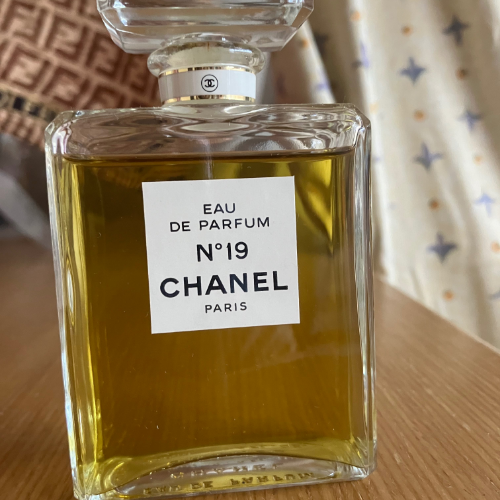 シャネル No.19 1,500円