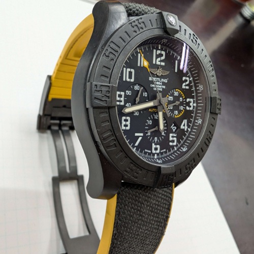 ブライトリングアベンジャーハリケーン12H