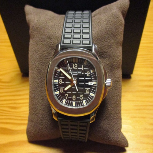 パテックフィリップアクアノート5064