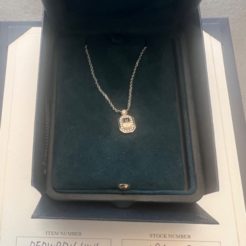 ハリーウィンストン　ロゴネックレス