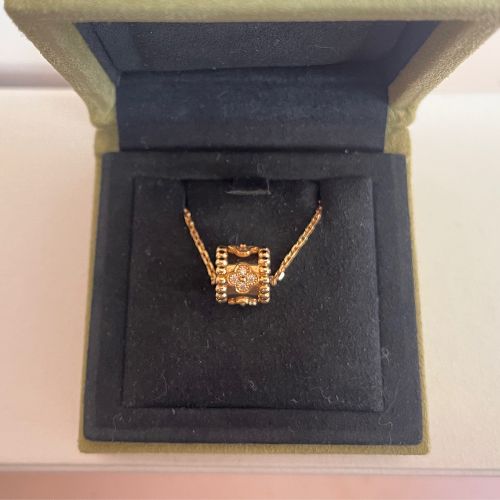 ヴァンクリーフ＆アーペル ペルレ クローバー ダイヤ ネックレス 750