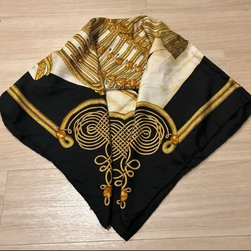 エルメスHERMES エルメス スカーフ カレ90 軍服 BRAN DEBOUR