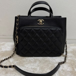 CHANEL ビジネスファニティートート