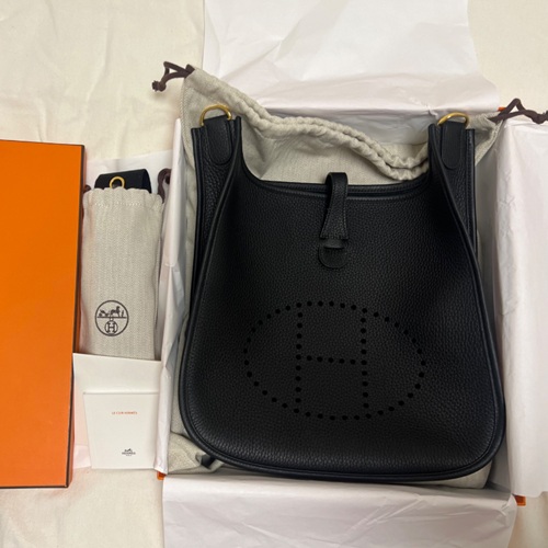 エブリン3 29 ノワール トリヨンクレマンス ゴールド金具