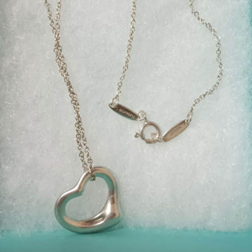 ティファニーオープンハートネックレス