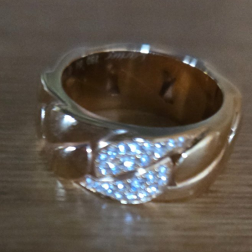 カルティエラドーニャリングダイヤ