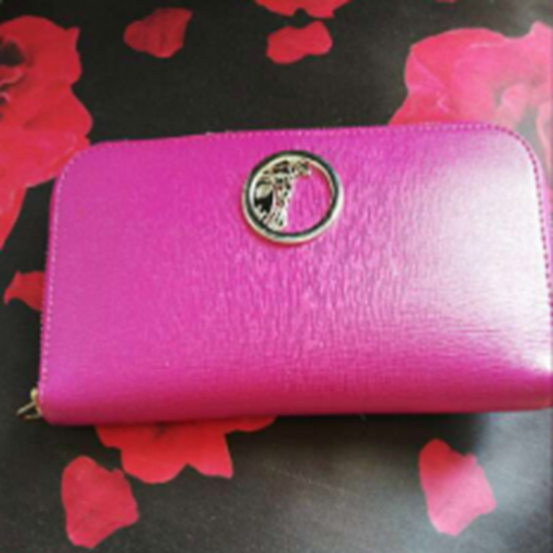 ヴェルサーチ長財布