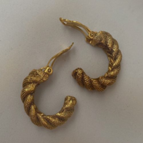 シャネル　フープイヤリング