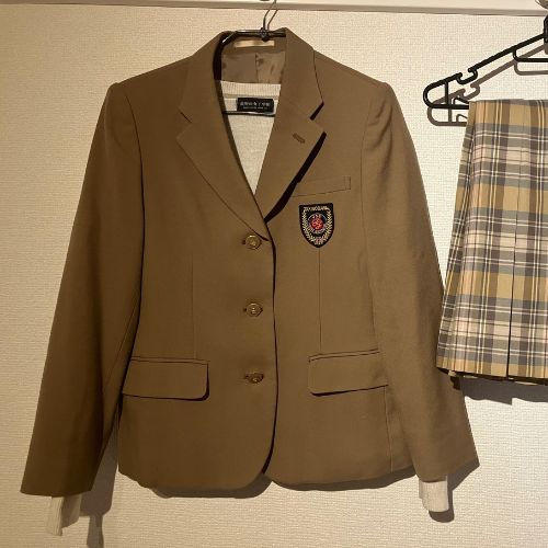 瀧野川女子学園制服