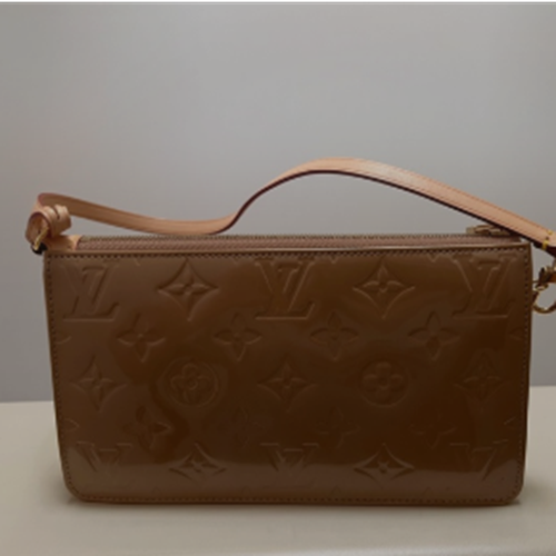 ヴェルニ　レキシントンショルダーバック