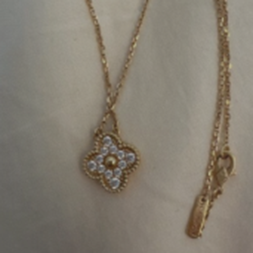 ヴァンクリーフ&アーペル　ダイヤモンド　アルハンブラ