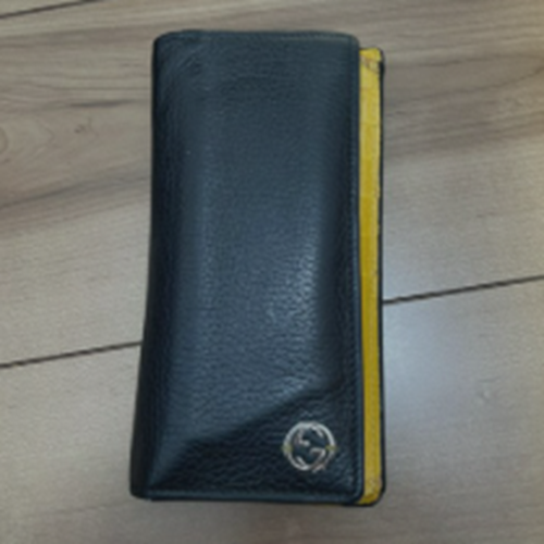 GUCCI 長財布　黒　610467CA02N