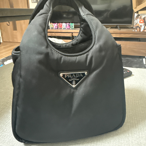 プラダ　パデット 2WAYハンドバッグ　黒　ナイロン　シルバー金具　1BA359