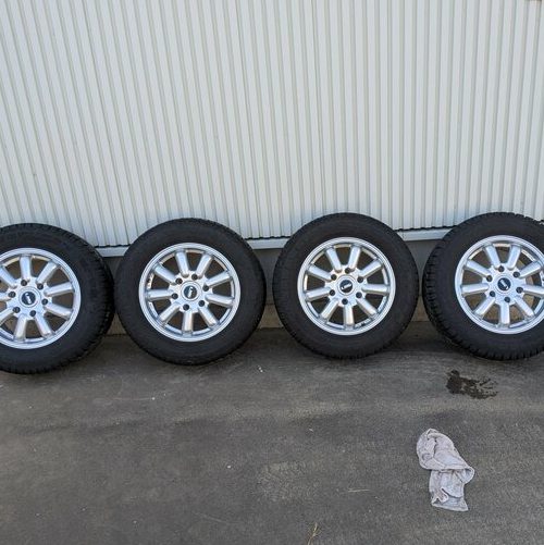  ハイエースバン215/65R16ミシュランオールシーズンタイヤ 