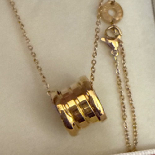 ブルガリ　ビーゼロワンネックレス　YG