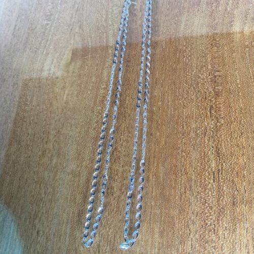 ウノアエレネックレス