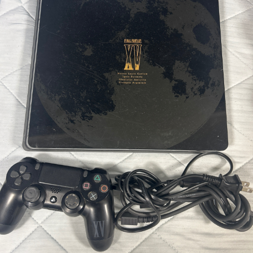PS4 FINAL FANTASY XV LUNA EDITION 10,500円