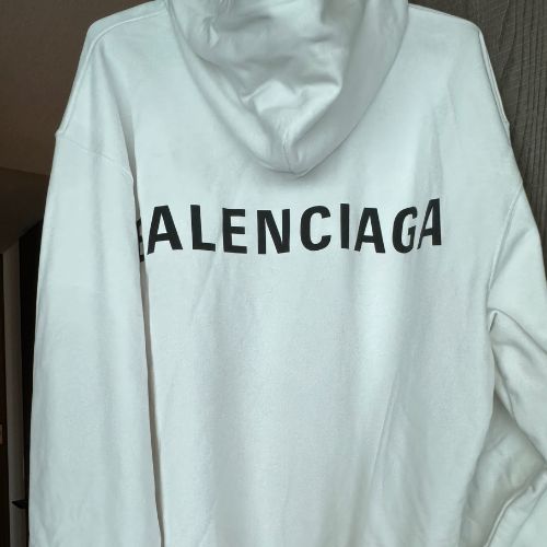 バックプリントロゴパーカー