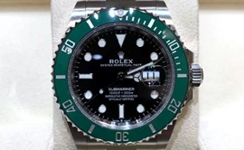 サブマリーナー デイト 41mm グリーンベゼル ブラック文字盤 SS オイスターブレス 126610LV
